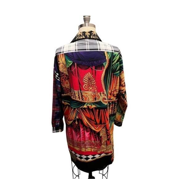 𝅺WOMEN’S Oversized shirt - Picture 2 of 5